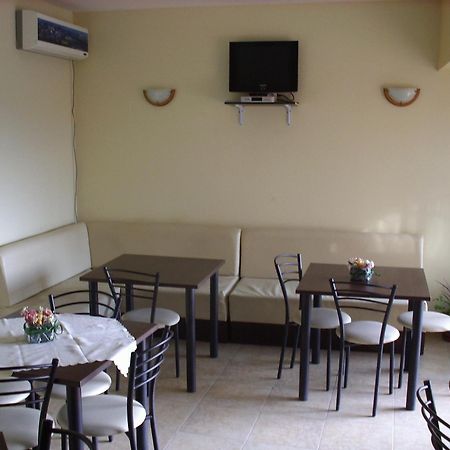 Hotel Babeva สวิติ วลัส ภายนอก รูปภาพ
