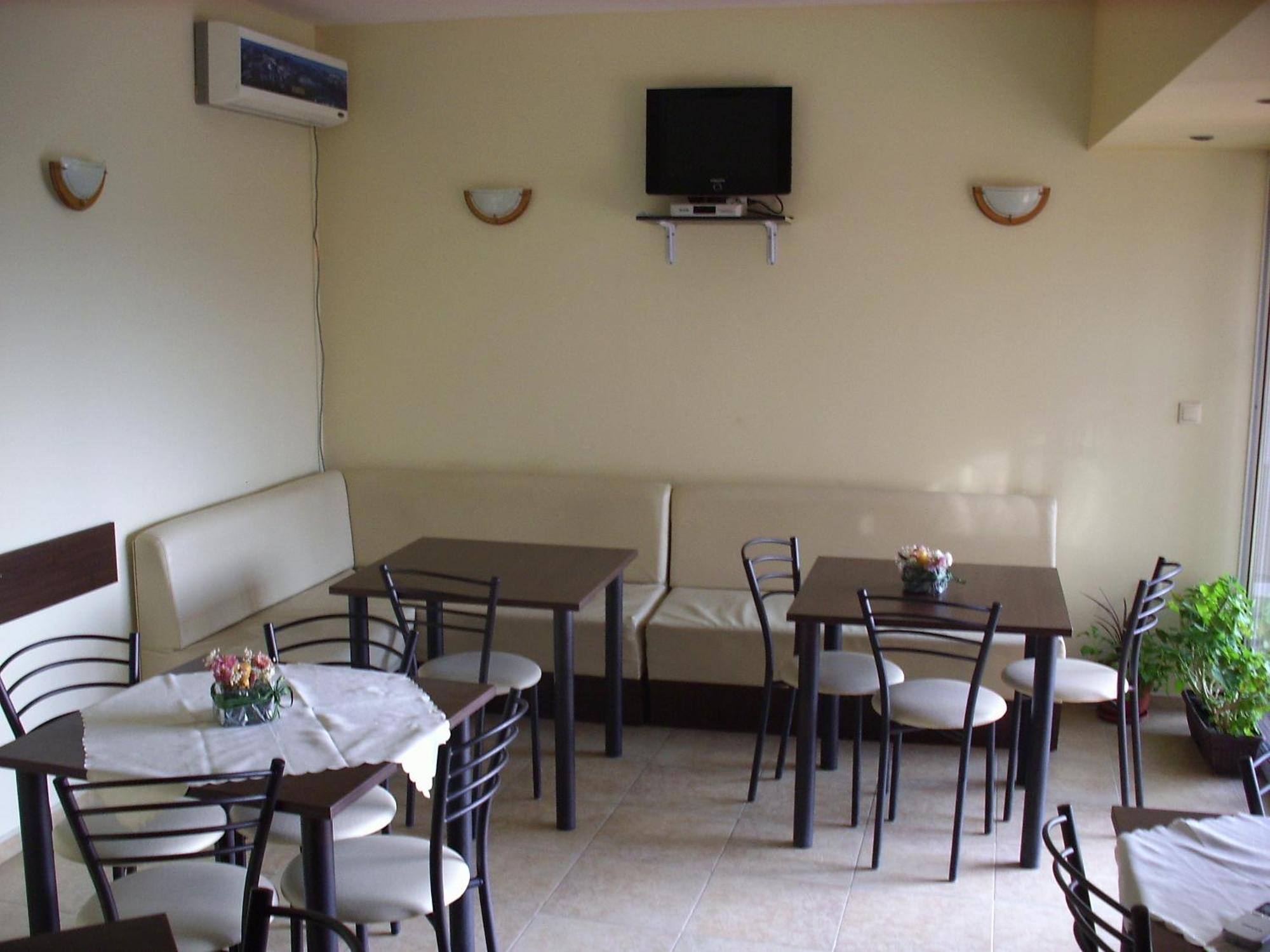 Hotel Babeva สวิติ วลัส ภายนอก รูปภาพ